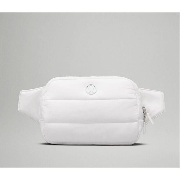 lululemon athletica Handbags - Lululemon Belt Bag Unisex Everywhere 2L Wunder Puff ShoulderPack White
